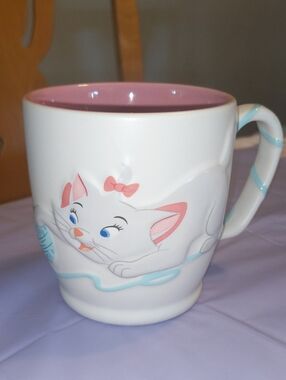 Disney ARISTOCATS Marie Cat Mug Pawsitively Poised Sculpted Cup Kitten Gift Pink
